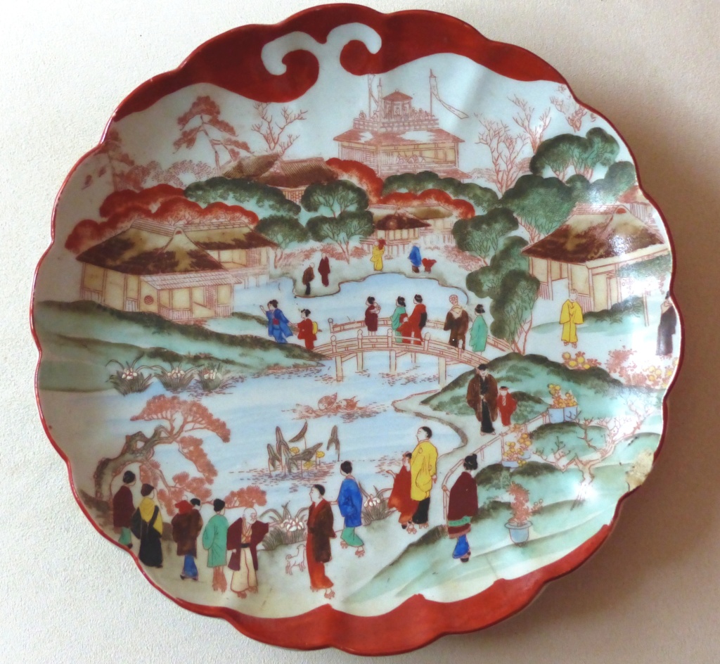 Larger Japanese geisha ware dish, early C20th Larger11