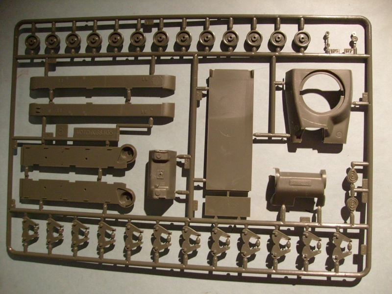 HOTCHKISS H 35 et canon de 25 modèle 1934 1/35ème Réf 794 S7303315