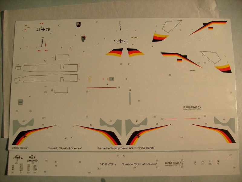 Multi-présentations REVELL PANAVIA TORNADOS Boites aux décorarations commémoratives 1/72ème Réf 04660/04631/04617/04390 S7304023