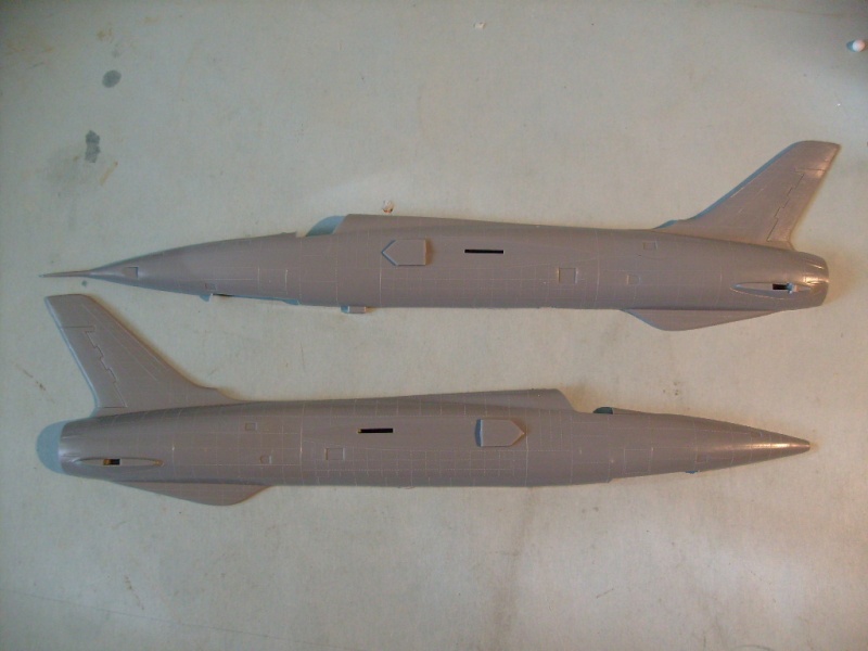 [IMC] F 105 D thunderchief/ A4 E skyhawk Battle damaged S7308414