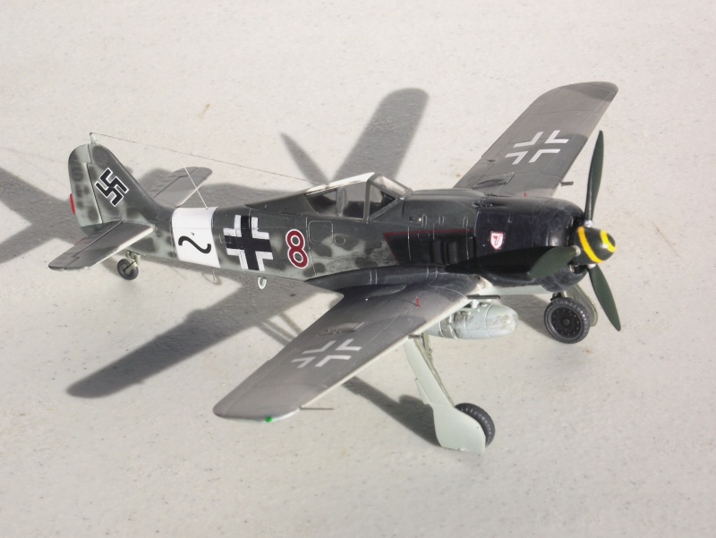 Focke-Wulf Fw 190 A5/A8 . Hobby Boss 1/72 Fw190_16