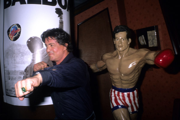 Stallone et le Planet Hollywood - Page 2 12378118