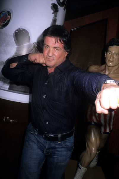 Stallone et le Planet Hollywood - Page 2 12378122