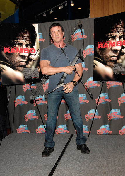 Stallone et le Planet Hollywood - Page 2 51226519