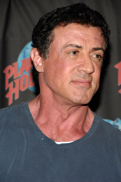 Stallone et le Planet Hollywood - Page 3 51226523