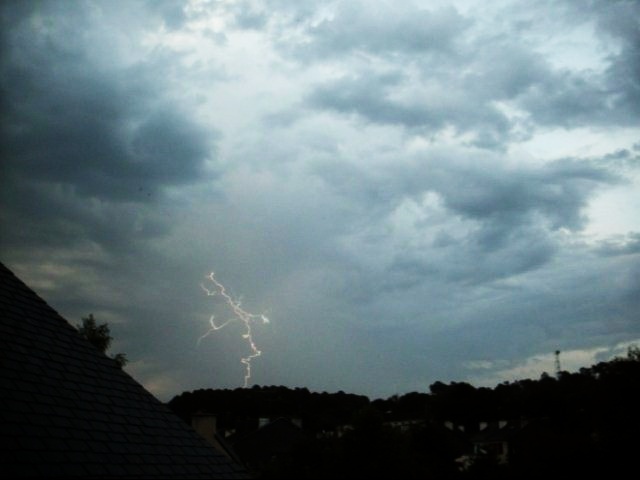 Captures de vidos lors des orages du 5 juin 2010 Ab10