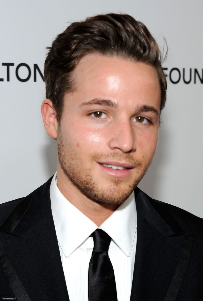 Shawn Pyfrom - Page 2 00110