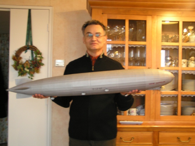 [Schreiber] LZ-127 Graf Zeppelin 1/200 P1230013