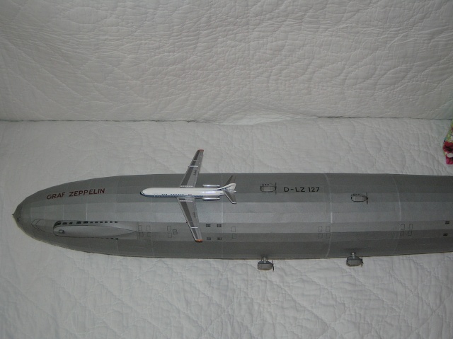 [Schreiber] LZ-127 Graf Zeppelin 1/200 P1230014