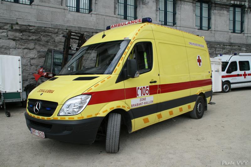 Croix Rouge : Nouvelle Mercedes Sprinter médicalisée à Ottignies Img_5110