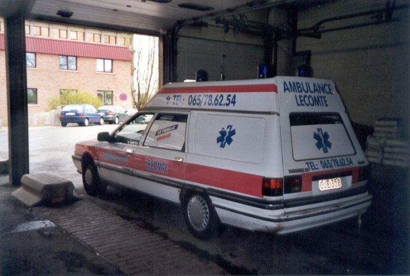 Anciens services ambulances - Page 7 Anc_410