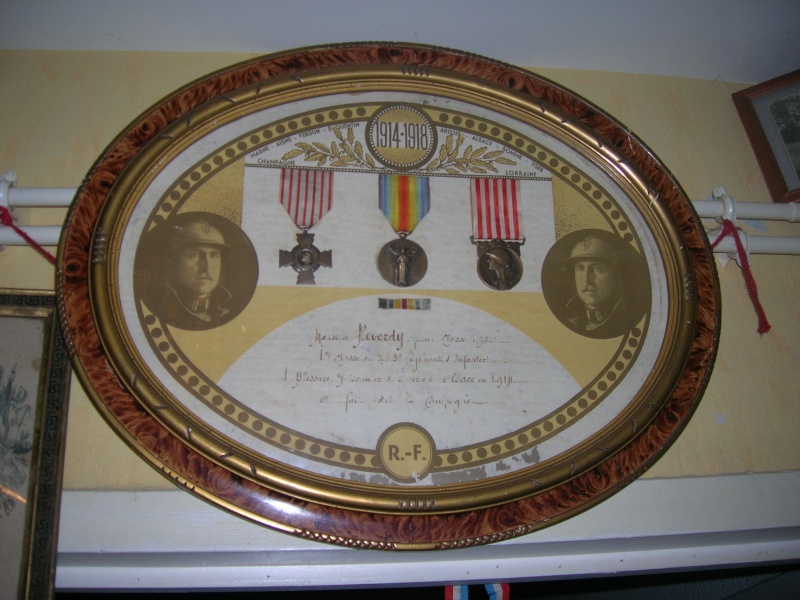 Les diplomes et médailles en memoire de la grande guerre - Page 2 Colle153