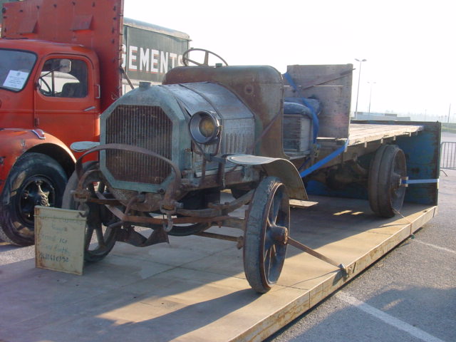 camion bandages - Recherche pièces pour camion Peugeot Camion16