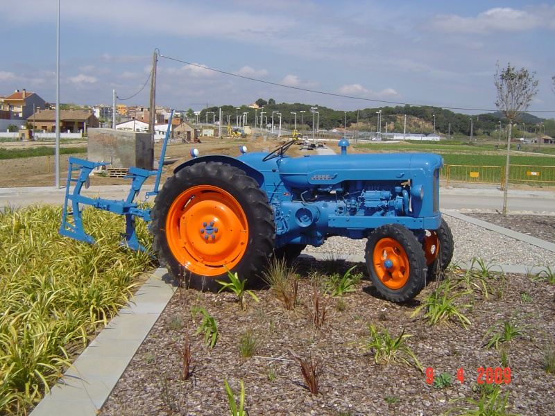 Super Fordson major ..!! Dsc02210