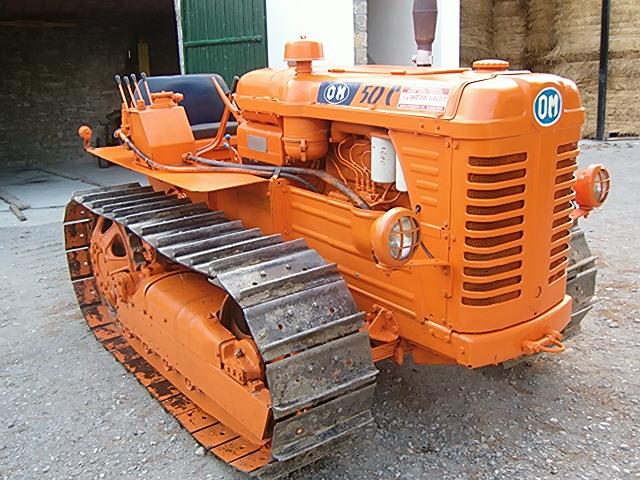Tracteurs à chenilles FIAT et O.M. Om50ct10