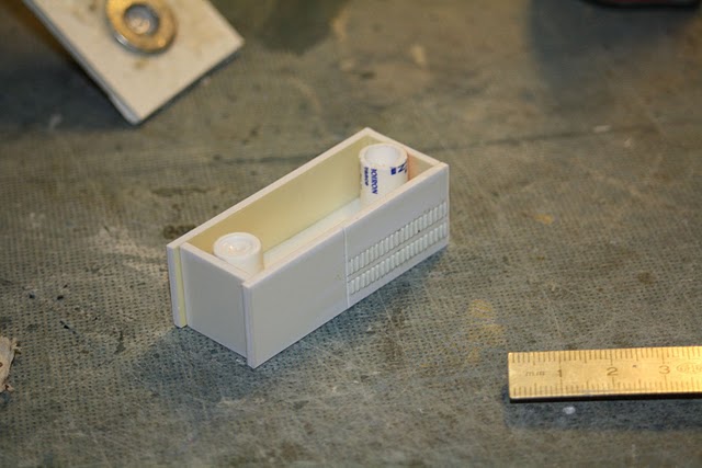 réalisation d'une série de miniatures du chenillard LICORNE Proto116