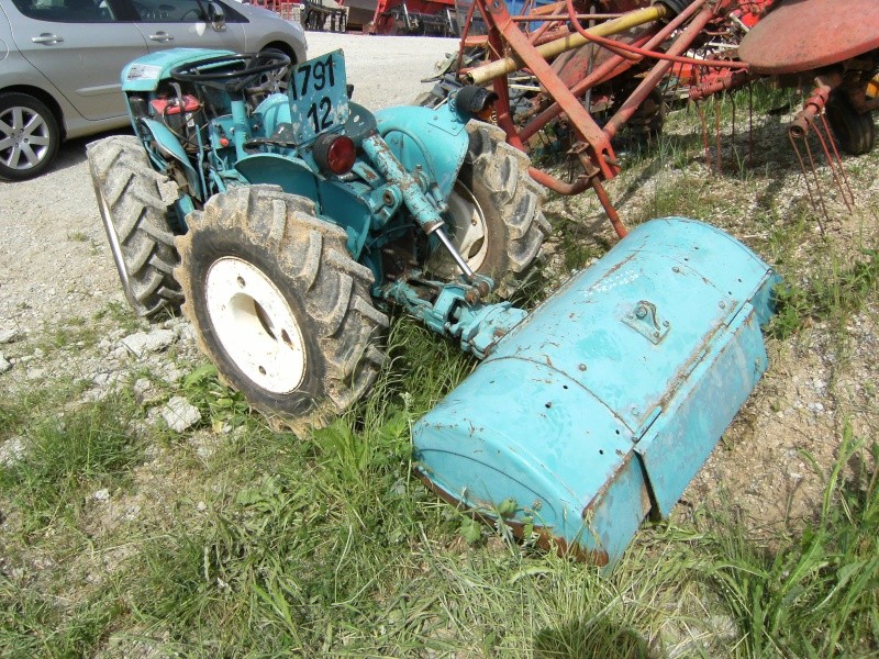 STAUB - STAUB  tracteurs :prospectus d'époque Tracte72