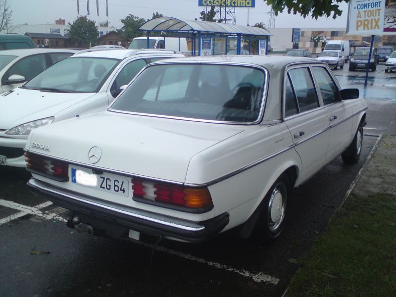 sur et dans les parkings , on en voit aussi !! Dsc00049