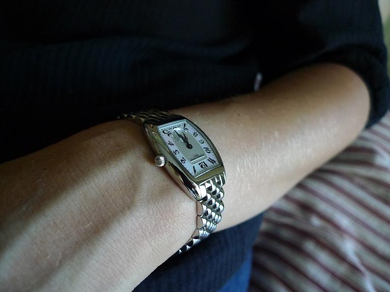 Allez vous offrir une montre à votre épouse pour Noël? - Page 2 P1020113