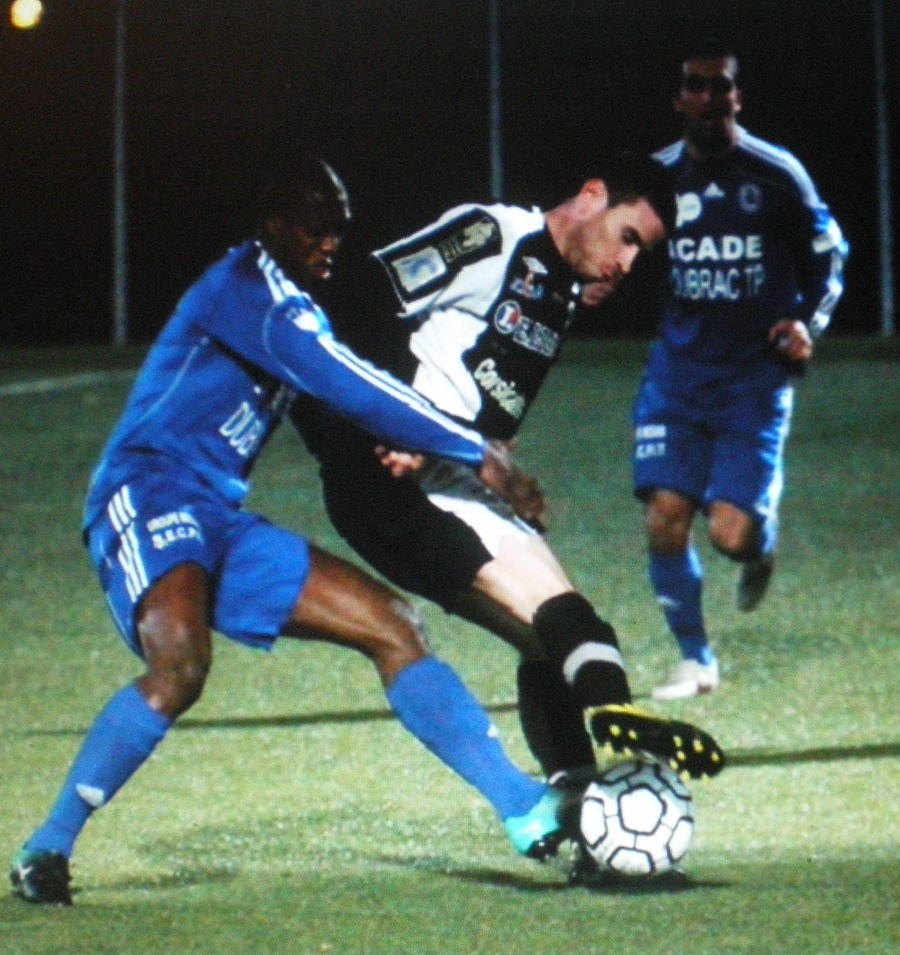 CA BASTIA // NATIONAL CLUB ET STADE  - Page 4 Imgp3010