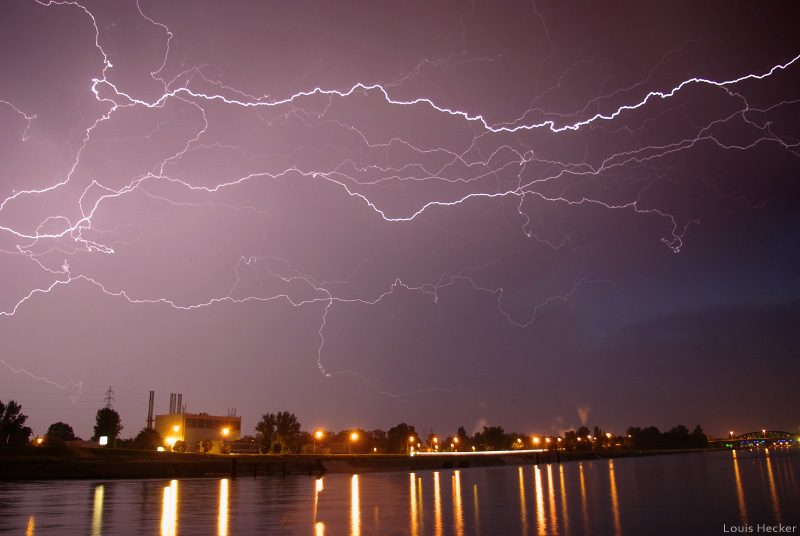 Succesion infernale d'orages sur Strasbourg Imgp4411