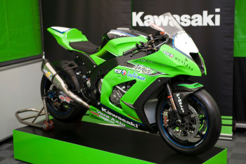 presentation de la kawasaki ninja zx_10r sbk Kawasa10