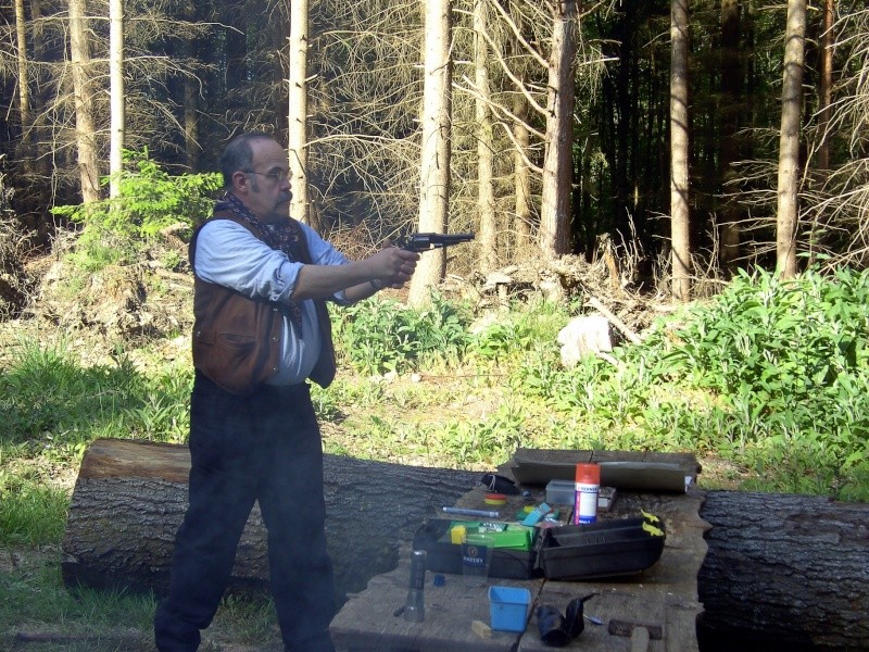 RENCONTRE DU FORUM WESTERN POUDRE NOIRE dans la forêt de Chriswood Bernay15