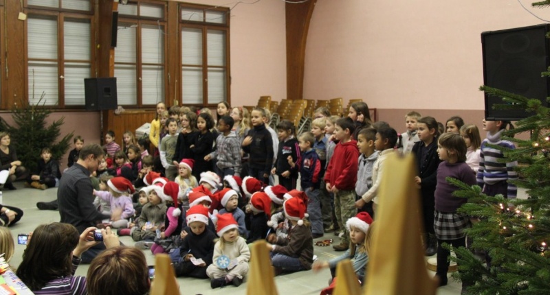 Fête de Noël des écoles de Wangen le 10 décembre 2010 Img_0721