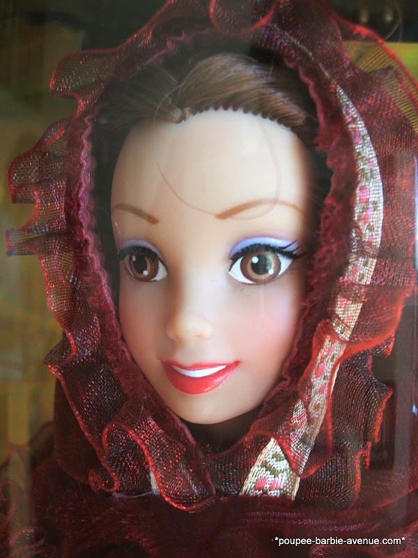 Ma collection des poupées des films de DISNEY Belle_10