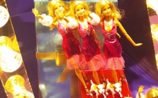ma collection de Barbie - Page 3 Photo127