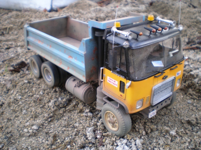 chevy titan day cab dump truck P3150911