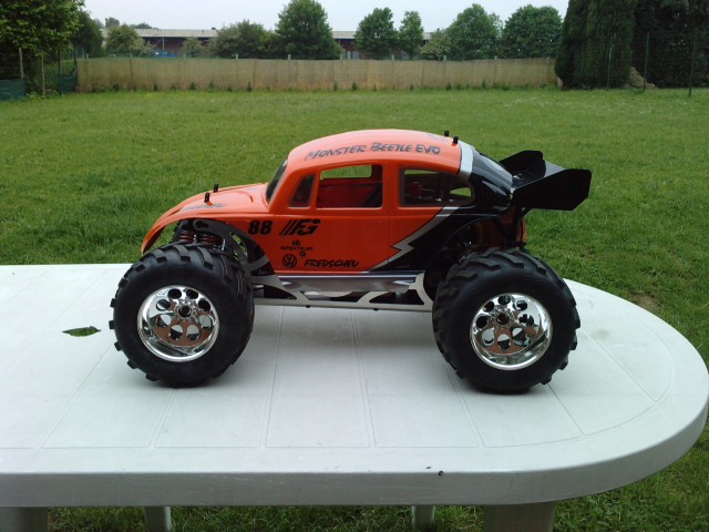 Mon choixl!!FG MONSTER BEETLE PRO!!+Photo de mon petit atelier!! P0106116