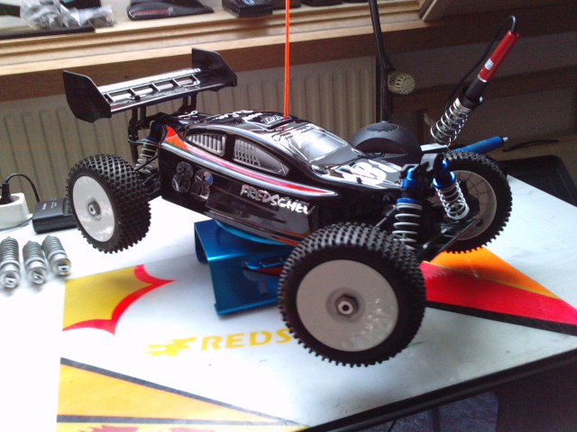 Mon nouveau buggy 1/8 T2M PIRATE 8 BRUSHLESS.. P1404118
