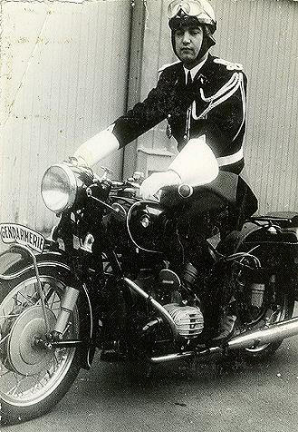 (N°20)La tenue été et hiver des Gendarmes des années 1960 et 1970 en France métropolitaine. Motocy11