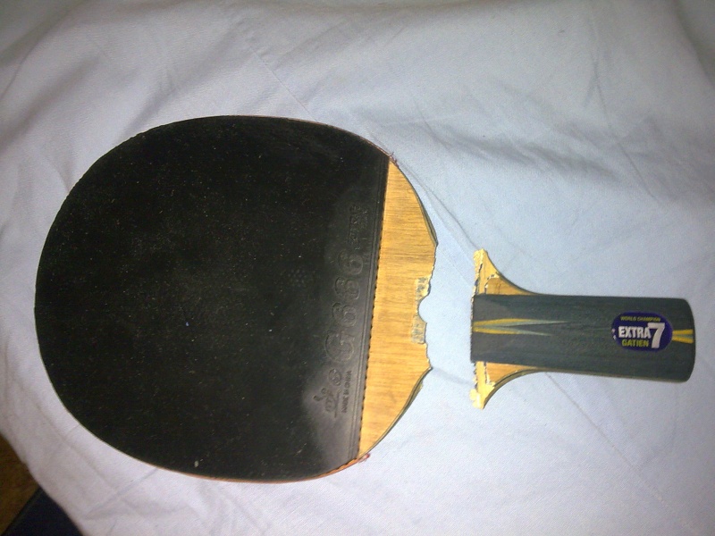 My paddle finally broke in half =O Image010