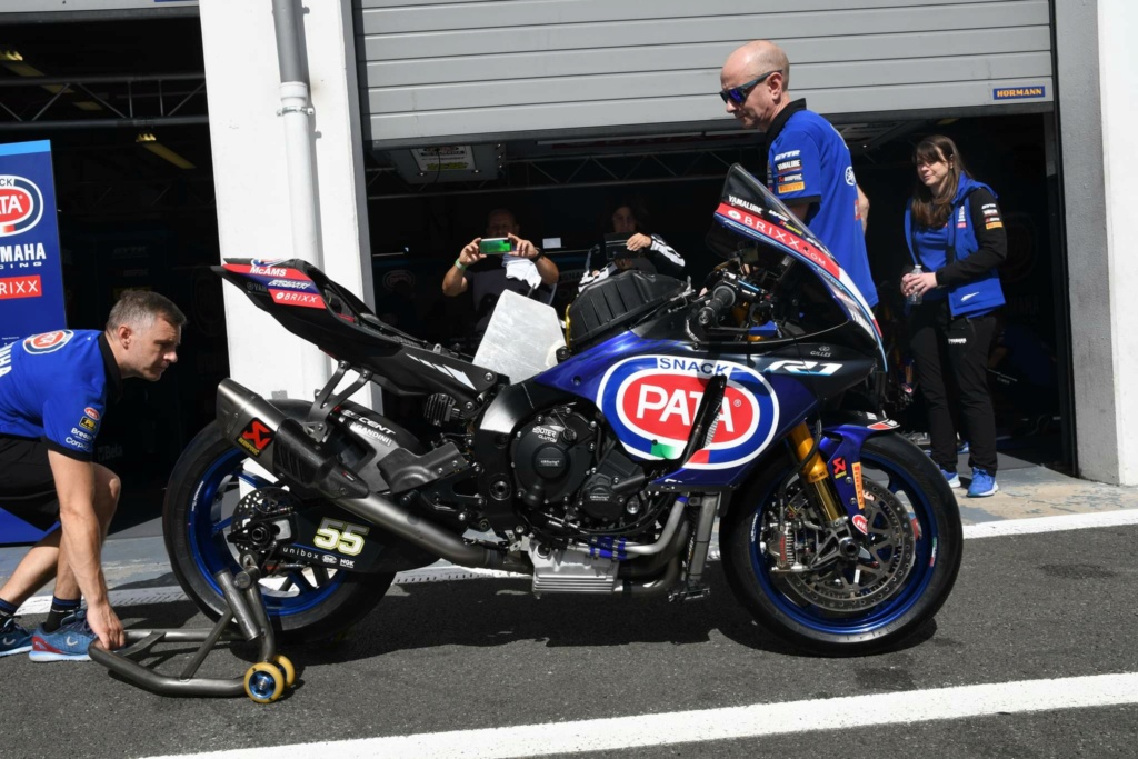 Yamaha R1 et R1M Crossplane 2015 ( sujet numero3 ) - Page 15 Receiv27