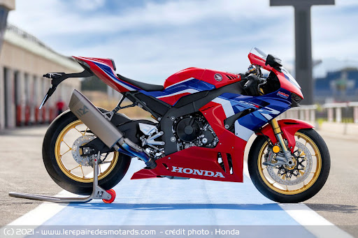 Nouvelle CBR 1000 ( 2022 ) déjà ? Unname10