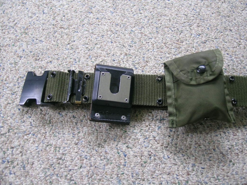 2 modern US Army belts 02110