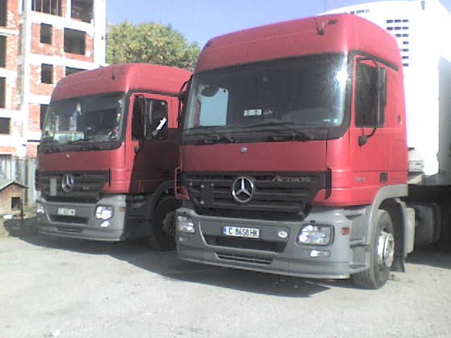 Снимки на камиони Mercedes 110