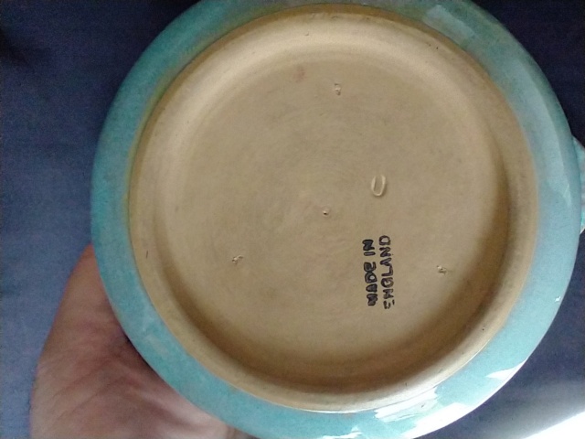 Stoneware lidded pot, Denby? Img_2243