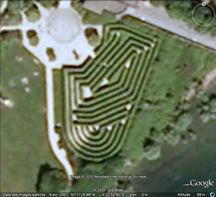 Les labyrinthes découverts dans Google Earth - Page 16 Labyri19