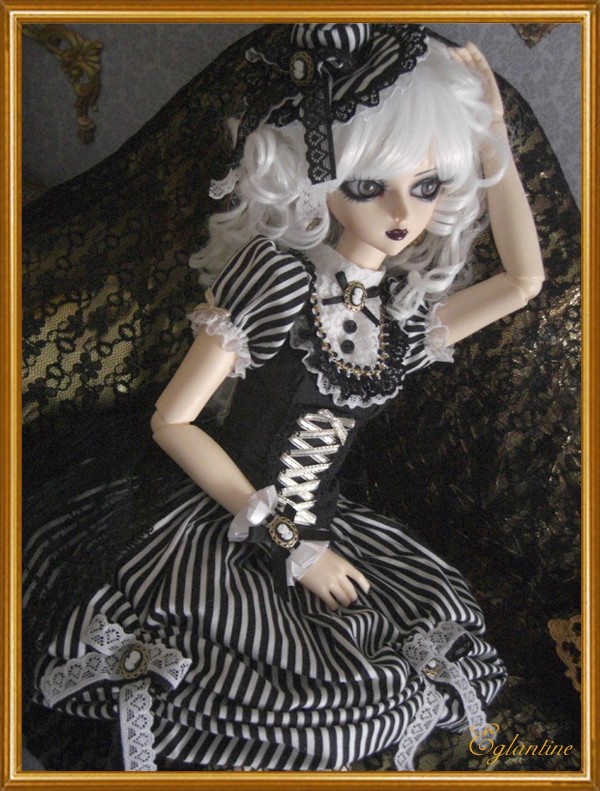 [LUTS VampDES] † Dark Lady † (tenue pour le LDollThon) - Page 3 Gothic21