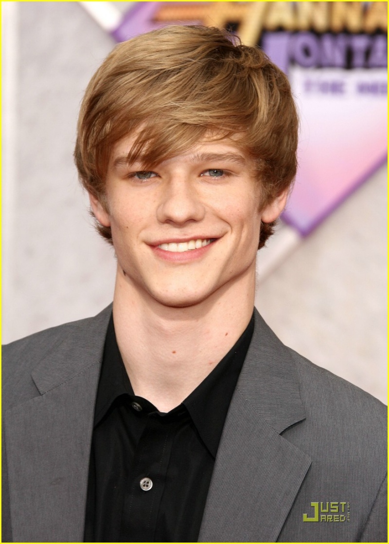 Lucas na ante-estreia de Hannah Montana: the movie Lucas-12