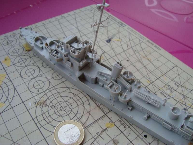  USS England 1/350 ( projet pour prochain dio) Dsc03051