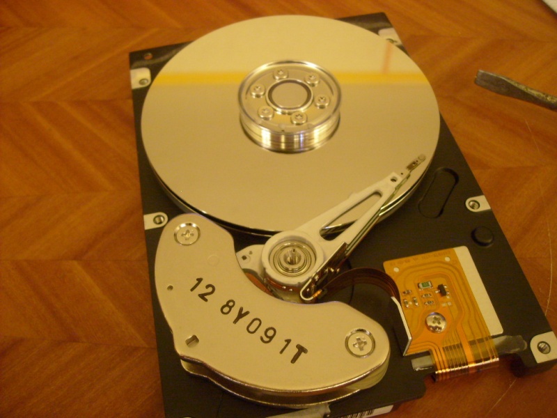 démantelage d'un disque dur S6300243