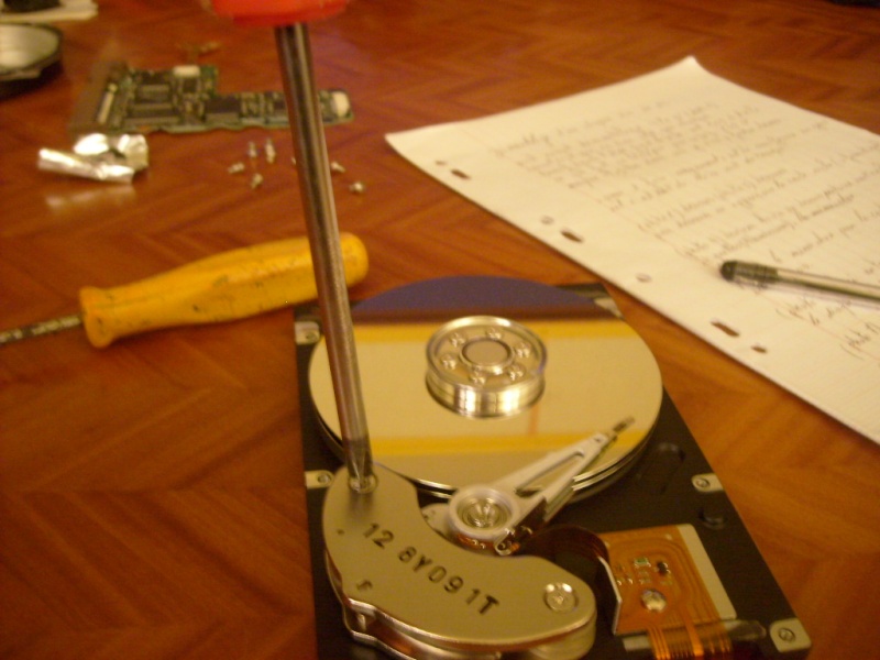 démantelage d'un disque dur S6300244