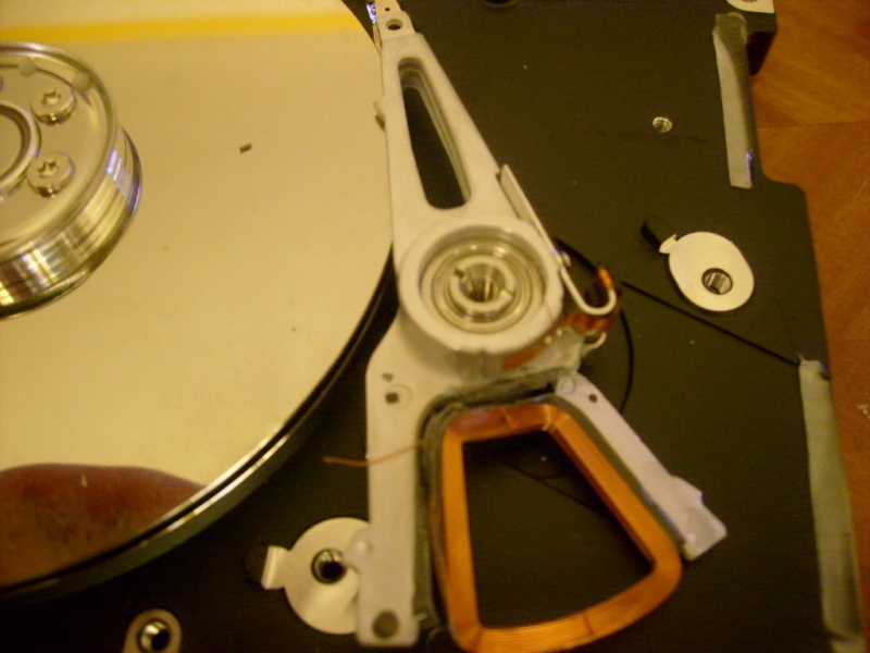démantelage d'un disque dur S6300246