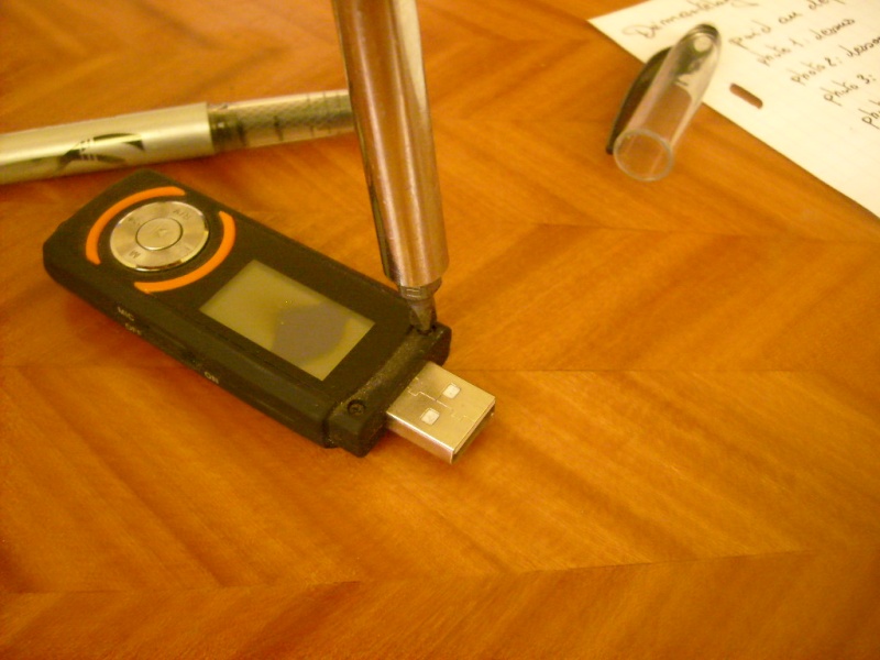  démantelage d'une clé USB S6300262