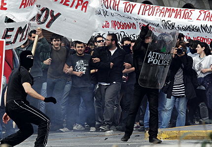 Griechenland kann UNMÖGLICH gerettet werden: Schuldenberg ist nicht mehr abtragbar! 26720010