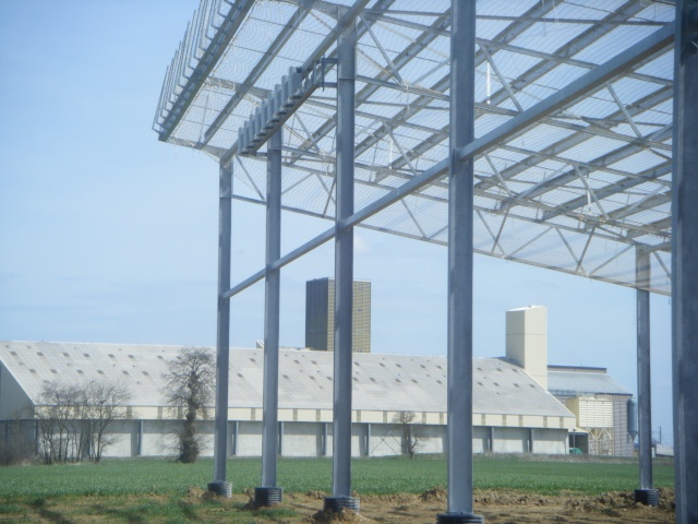 hangar photovoltaique - Page 2 Dscf2221
